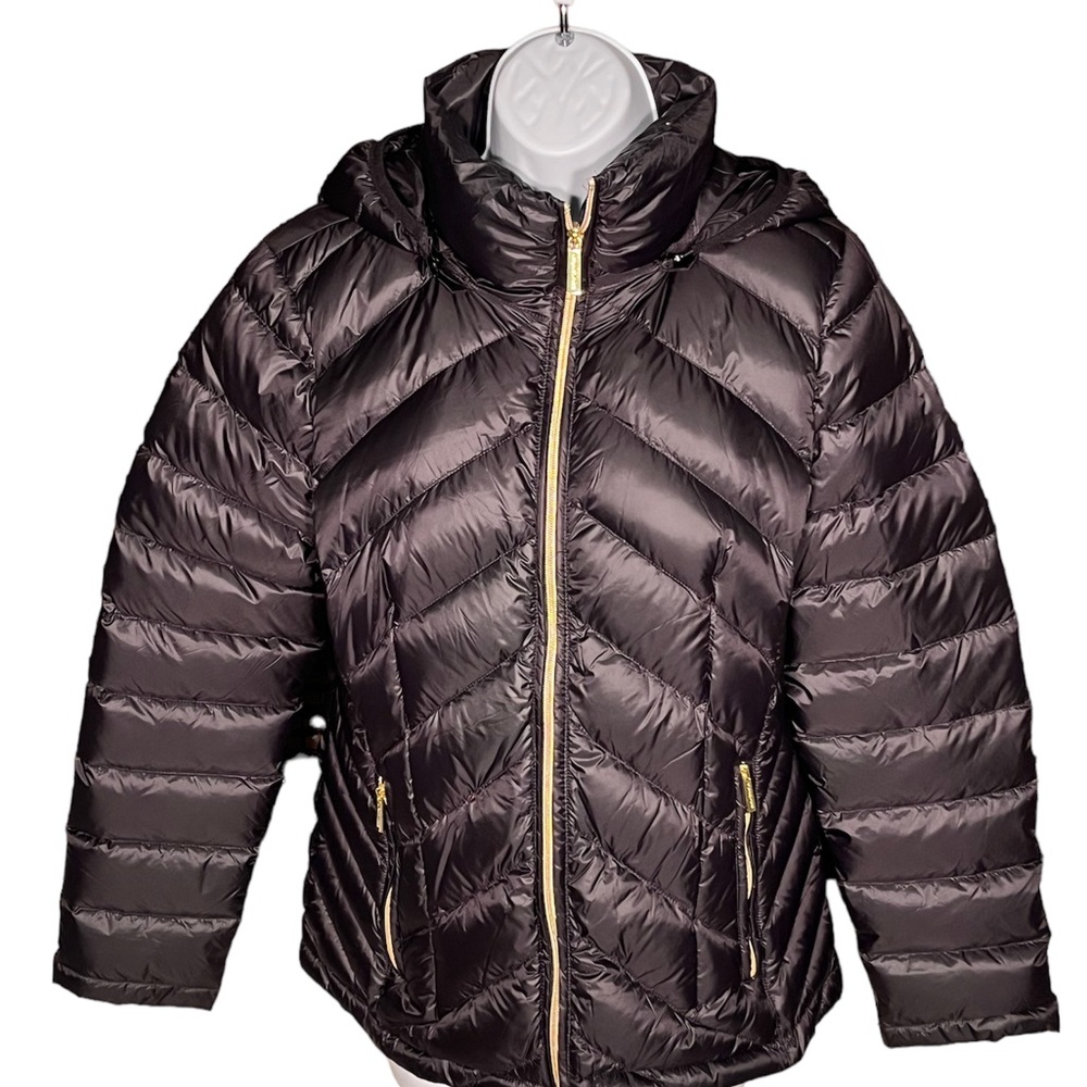 Michael Kors, sz Med puff jacket, black and burgundy, with gold zipper details